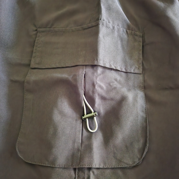 Mens Cargo Shorts with 2 Pockets and Accesory Loops size 34-36 - Picture 3 of 3